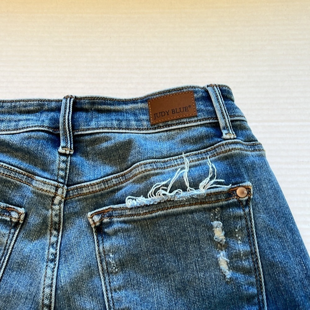 Judy Blue Boyfriend fit size 3 - Picture 6 of 7